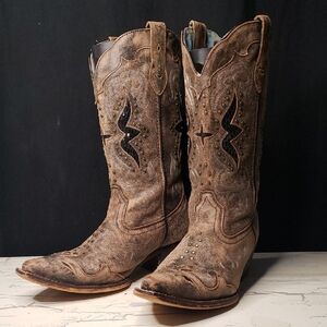 Laredo 'Lucretia' Cowboy Boots in Women's size 9.5